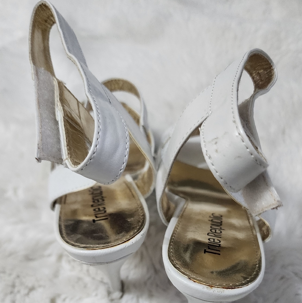 Elegant White Women's Heels - Picture 7 of 9